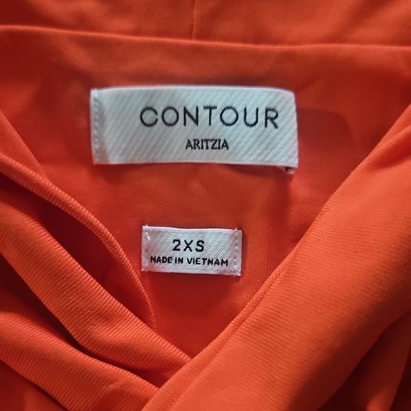 Aritzia Contour Bright Orange Top - Picture 2 of 4